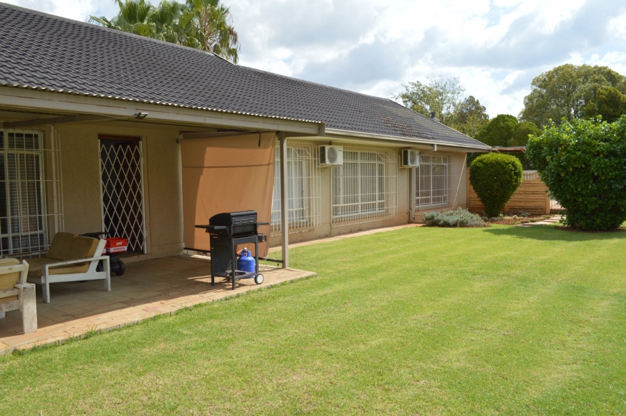 4 Bedroom Property for Sale in Stilfontein Ext 4 North West